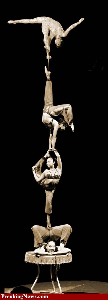 Circus-Acrobats--25509.jpg